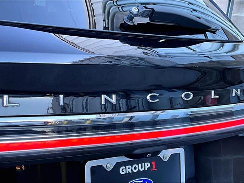 Used 2022 Lincoln Nautilus Reserve w/ Monochromatic Package image 30