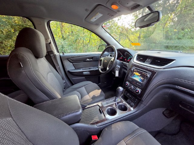 Used 2016 Chevrolet Traverse LT AWD/4WD image 25