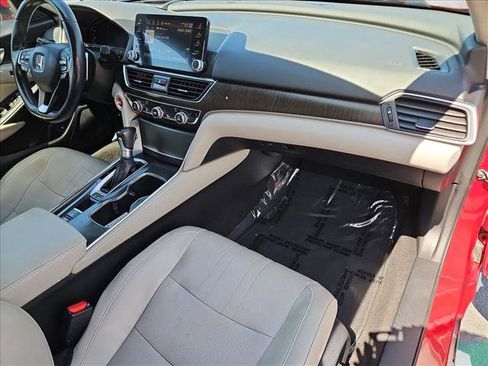 Used 2018 Honda Accord Touring image 23