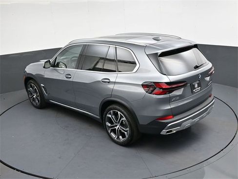 New 2026 BMW X5 xDrive40i w/ Climate Comfort Package image 21