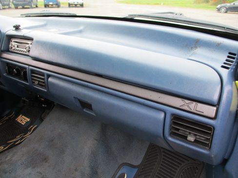 Used 1995 Ford F250 2WD Regular Cab image 19