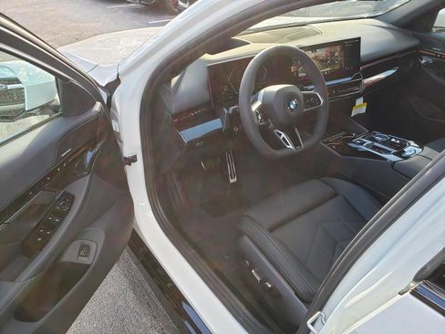 New 2026 BMW 530i xDrive AWD/4WD image 6