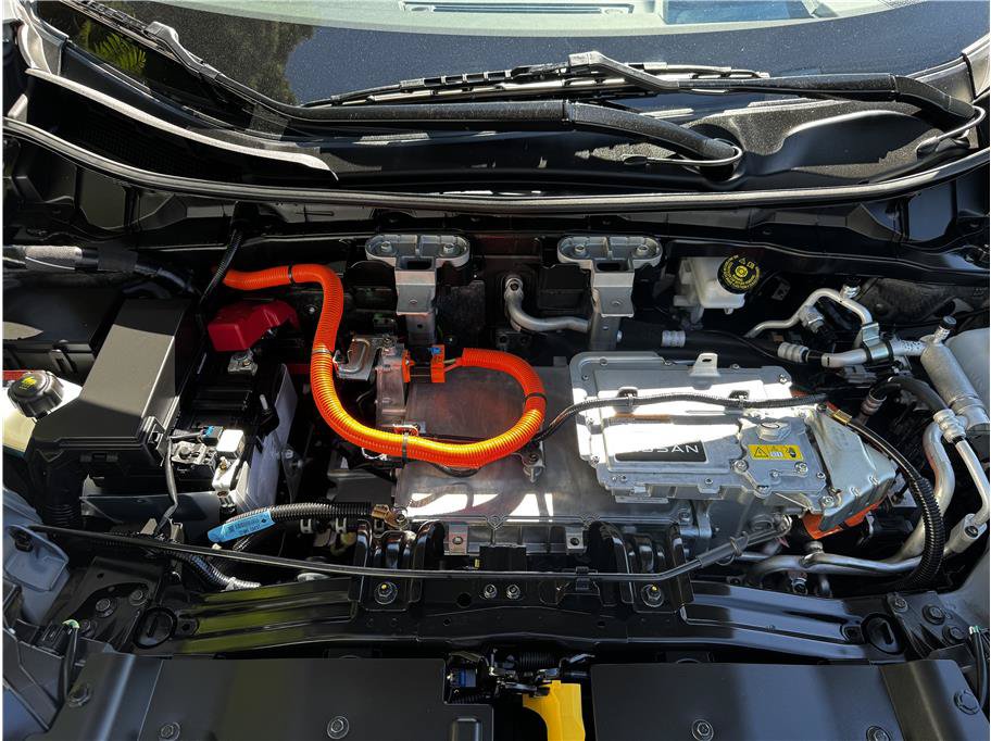 Used 2024 Nissan Ariya AWD image 31
