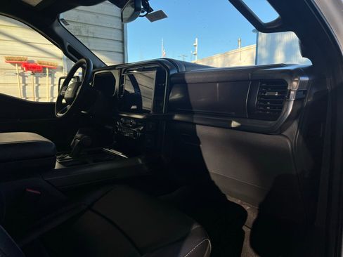 Used 2025 Ford F150 Lariat w/ Equipment Group 502A High image 18