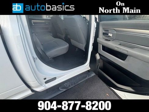Used 2020 RAM 1500 Classic SLT AWD/4WD image 12