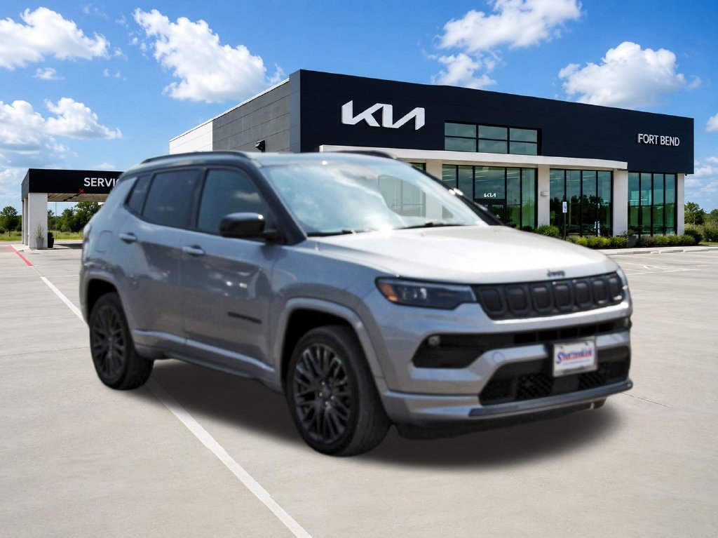 Used 2022 Jeep Compass High Altitude AWD/4WD image 3