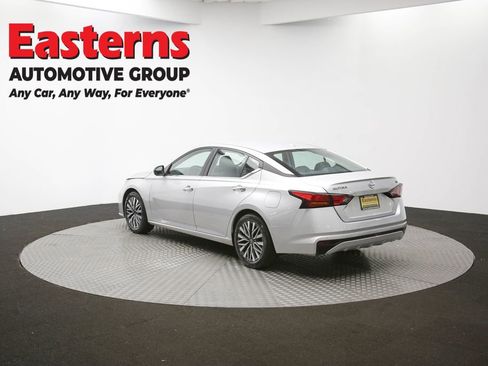 Used 2024 Nissan Altima 2.5 SV image 61