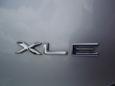 Used 2014 Toyota Avalon XLE FWD image 7