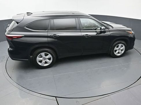 Certified 2025 Toyota Highlander LE image 46