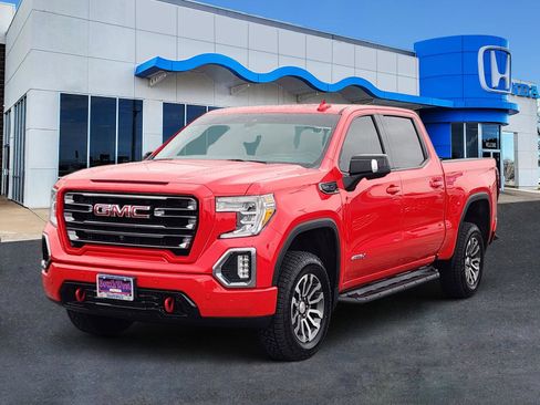 Used 2021 GMC Sierra 1500 AT4 w/ AT4 Premium Package AWD/4WD image 2