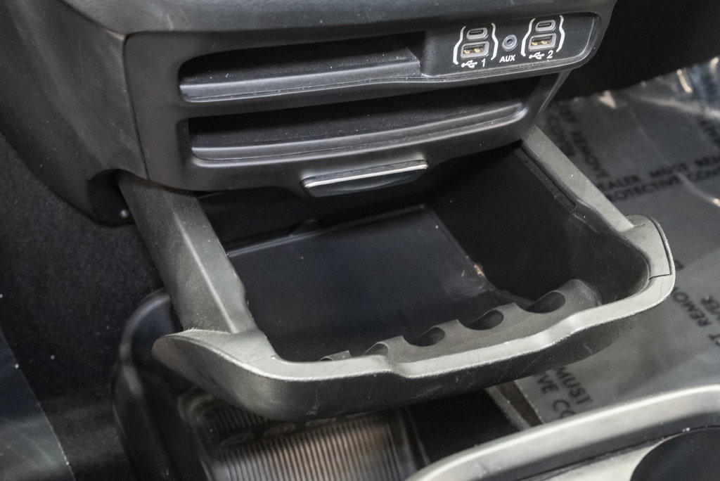 Used 2023 Chrysler Pacifica Touring FWD image 27