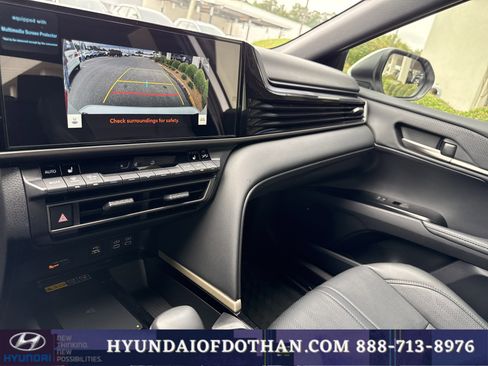 Used 2026 Toyota Camry XSE FWD image 9