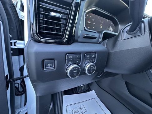 New 2026 GMC Sierra 2500 AT4 w/ AT4 Premium Plus Package image 18