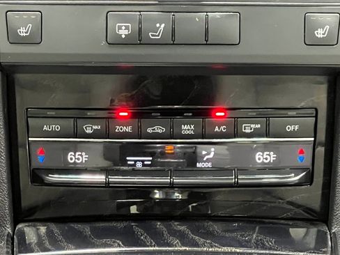 Used 2013 Mercedes-Benz E 350 4MATIC Sedan image 26