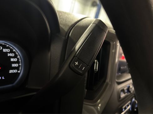 Used 2023 Chevrolet Silverado 1500 Custom image 24