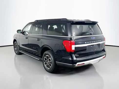Used 2023 Ford Expedition Max XLT image 5