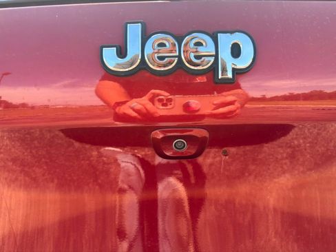 Used 2016 Jeep Cherokee Limited AWD/4WD image 18