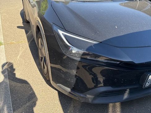 Used 2023 Toyota Prius LE FWD image 2