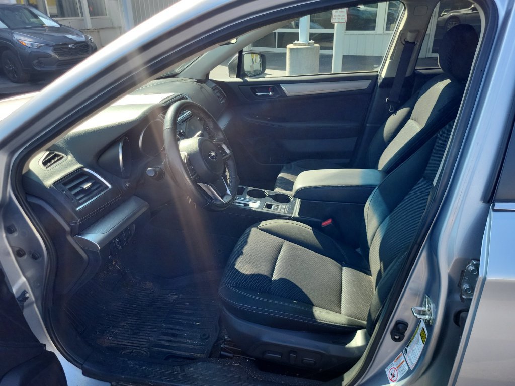 Used 2019 Subaru Outback 2.5i Premium w/ Popular Package #2 AWD/4WD image 8