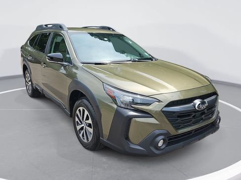 Certified 2024 Subaru Outback Premium w/ Popular Package #1A AWD/4WD image 3