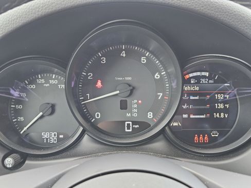 Certified 2025 Porsche Macan image 16