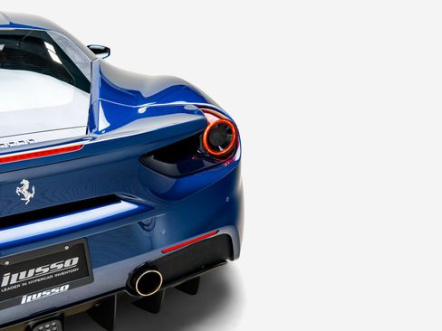 Used 2017 Ferrari 488 GTB RWD image 29
