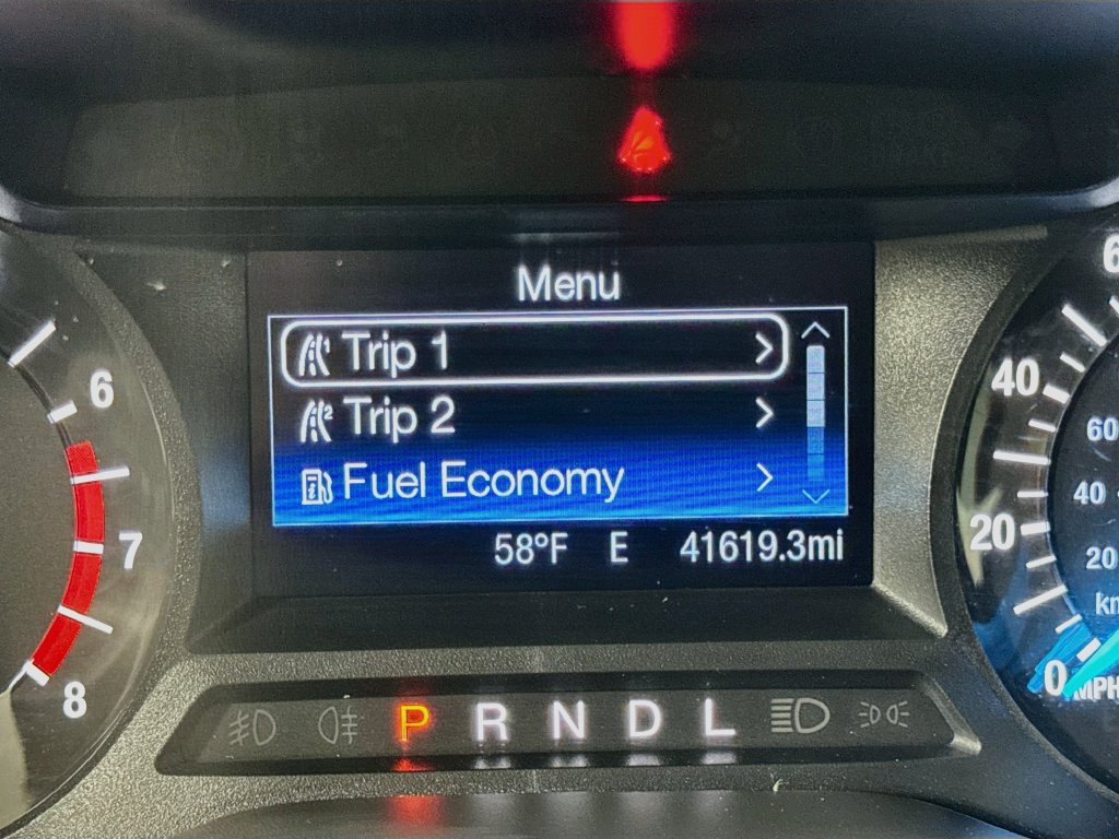Used 2017 Ford Fusion SE FWD image 31