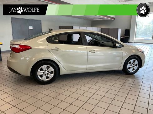 Used 2015 Kia Forte LX FWD image 6