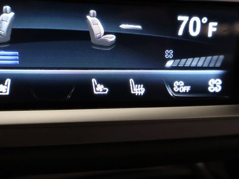 Used 2022 BMW 750i xDrive w/ Executive Package AWD/4WD image 65
