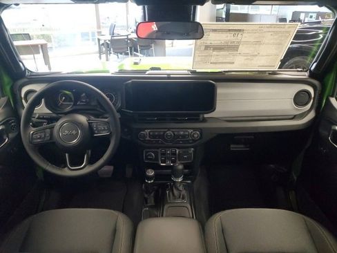 New 2025 Jeep Gladiator Sport image 10