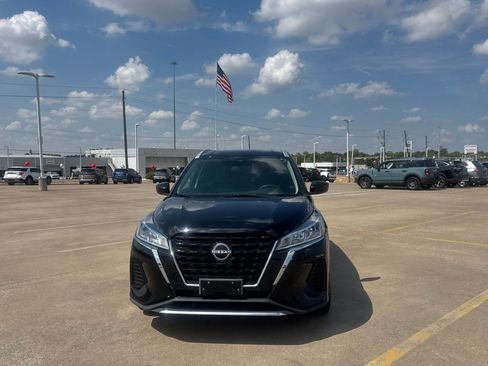 Certified 2023 Nissan Kicks SV FWD image 6