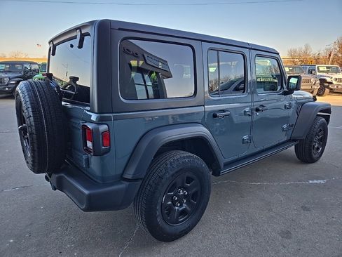 Used 2024 Jeep Wrangler Sport image 11