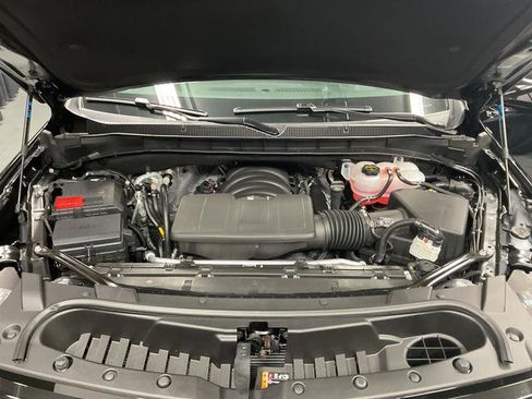 New 2026 Chevrolet Suburban Z71 w/ Comfort Package image 8