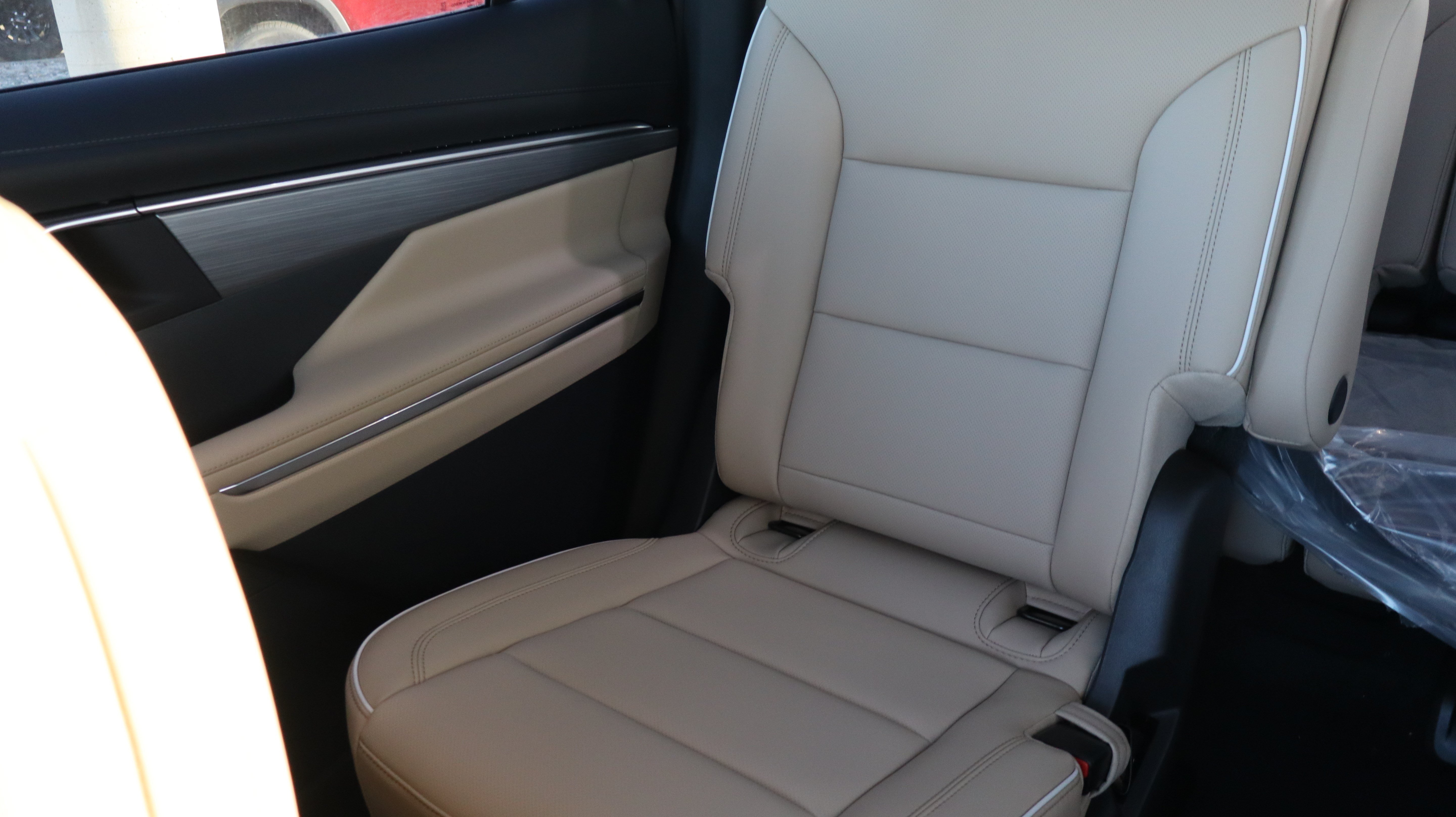 New 2027 Buick Enclave Preferred w/ Power Package AWD/4WD image 13