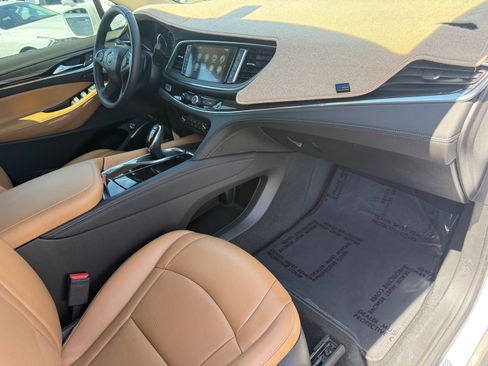Used 2018 Buick Enclave Premium w/ Experience Buick Package AWD/4WD image 29