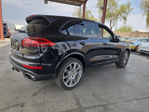Used 2018 Porsche Cayenne Platinum Edition AWD/4WD image 4