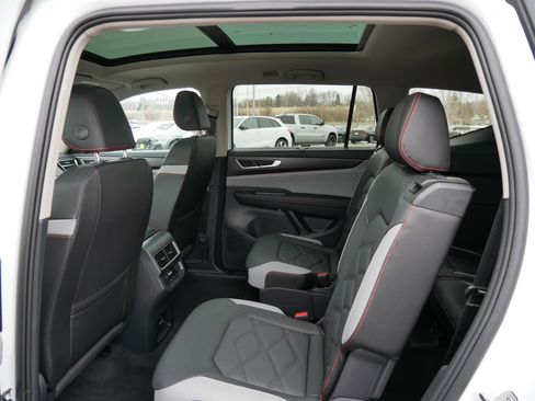 New 2026 Volkswagen Atlas Peak Edition AWD/4WD image 6