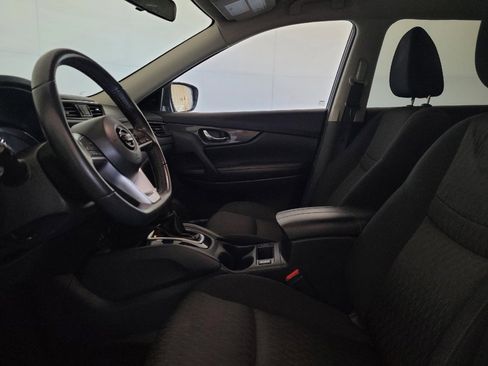 Used 2018 Nissan Rogue SV AWD/4WD image 17