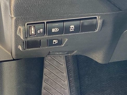 Used 2023 Toyota Corolla Cross AWD Hybrid image 15