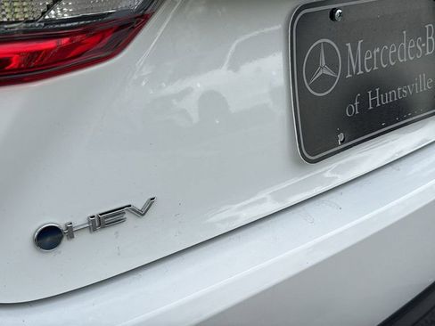 Used 2025 Toyota Camry SE w/ Convenience Package FWD image 18