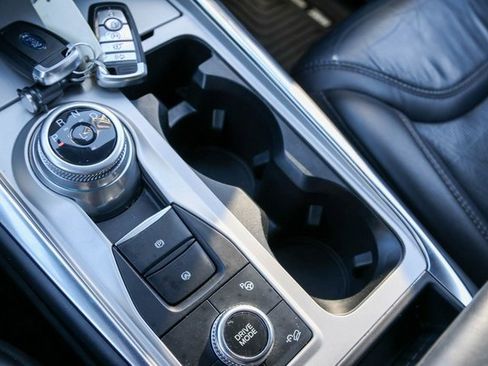 Used 2022 Ford Explorer Platinum w/ Technology Package image 28