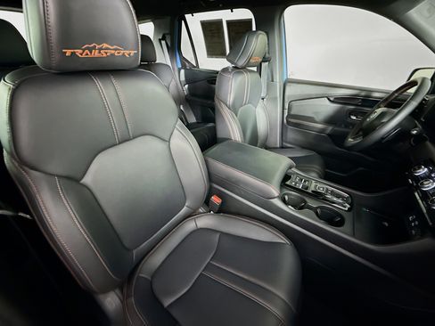 Used 2024 Honda Pilot TrailSport image 37