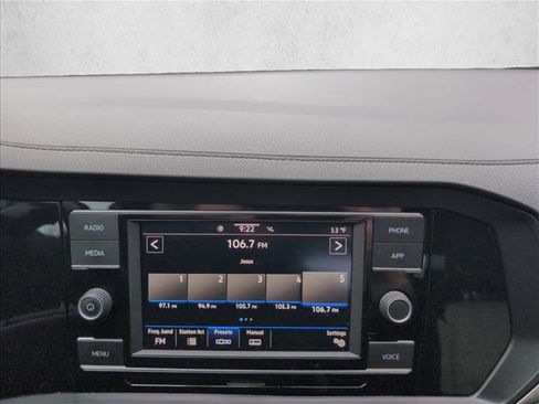 Used 2020 Volkswagen Jetta R-Line image 11