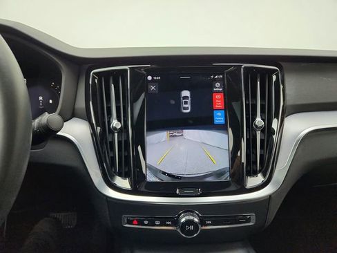 Used 2023 Volvo S60 B5 Plus w/ Climate Package image 23