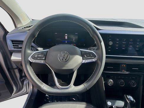Used 2022 Volkswagen Taos SE image 10