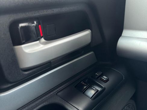 Used 2008 Toyota FJ Cruiser 4WD image 13