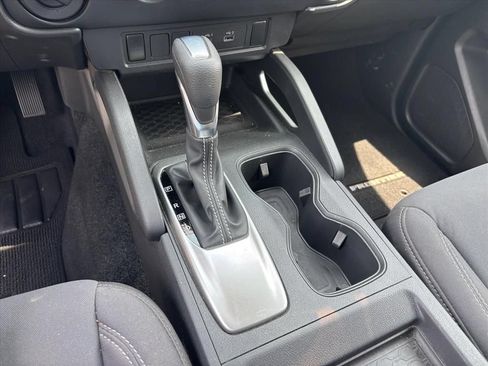 Used 2022 Nissan Frontier SV AWD/4WD image 19
