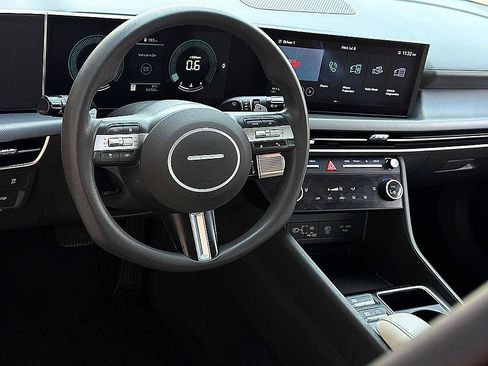 Certified 2025 Hyundai Sonata SEL FWD image 7