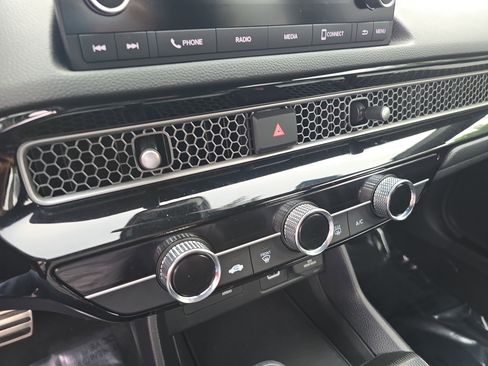 Certified 2024 Honda Civic Sport image 23