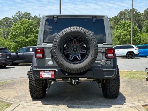 Used 2023 Jeep Wrangler Unlimited Sport w/ Sun And Sound Package AWD/4WD image 6